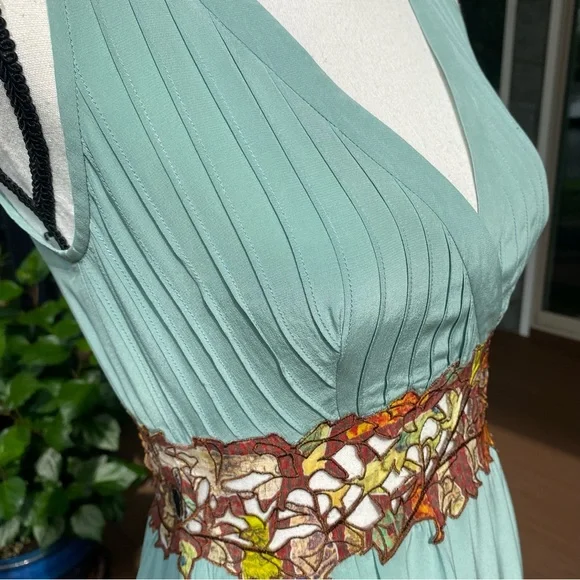⭐️SHANGHAI TANG⭐️ Seafoam Green Silk Dress with leaf embellishments ⭐️STUNNING - Picture 4 of 16